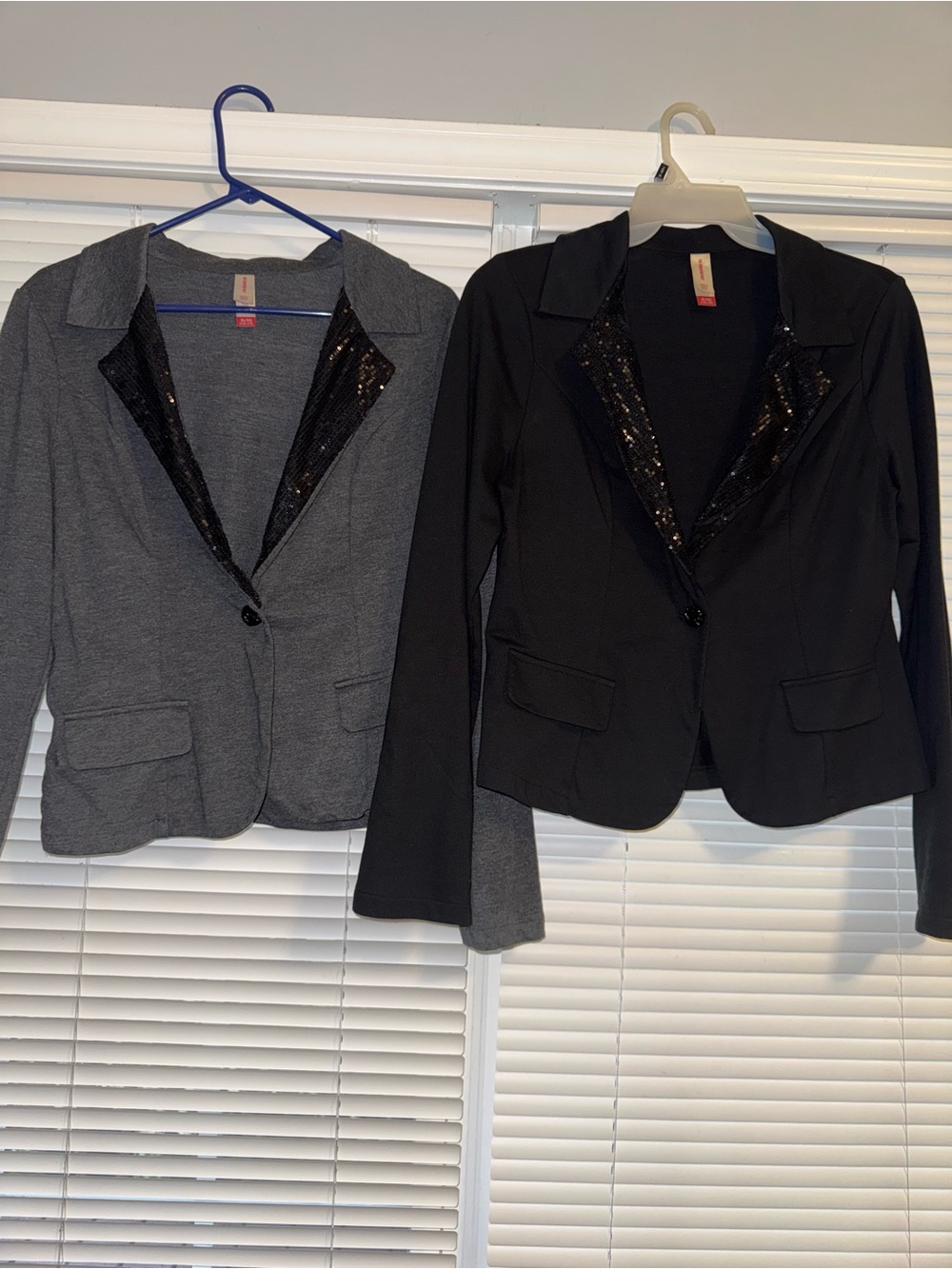 2 Women’s Sequin Trim Blazers XL